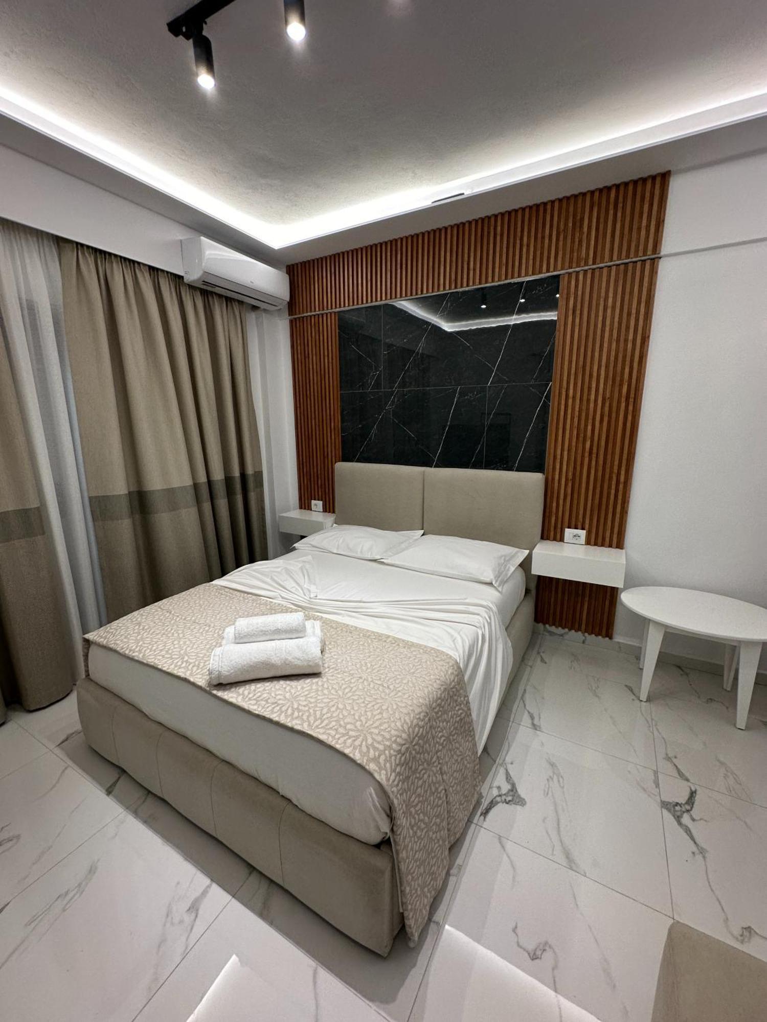 Hotel Elisabet Sarandë 外观 照片
