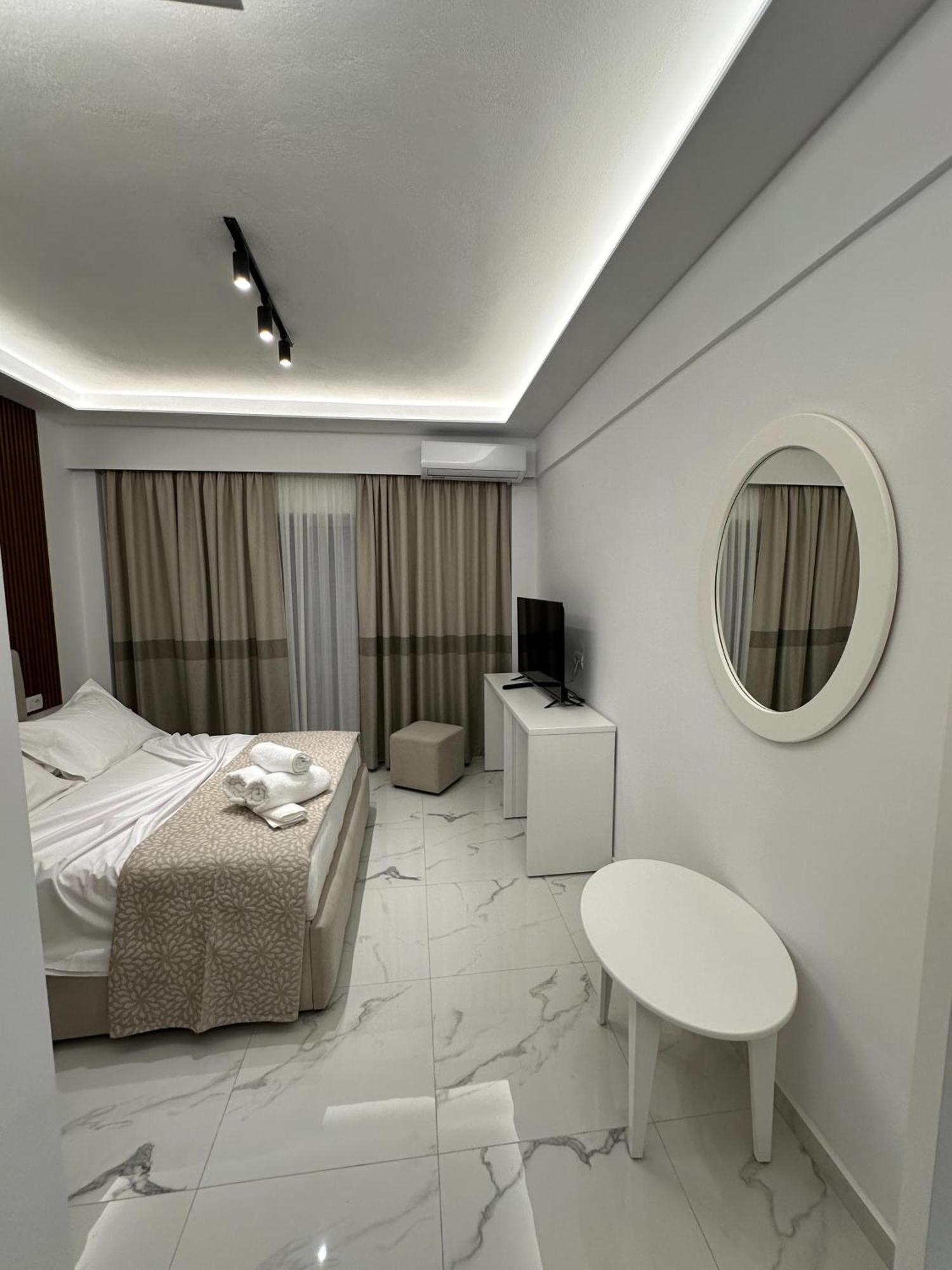 Hotel Elisabet Sarandë 外观 照片