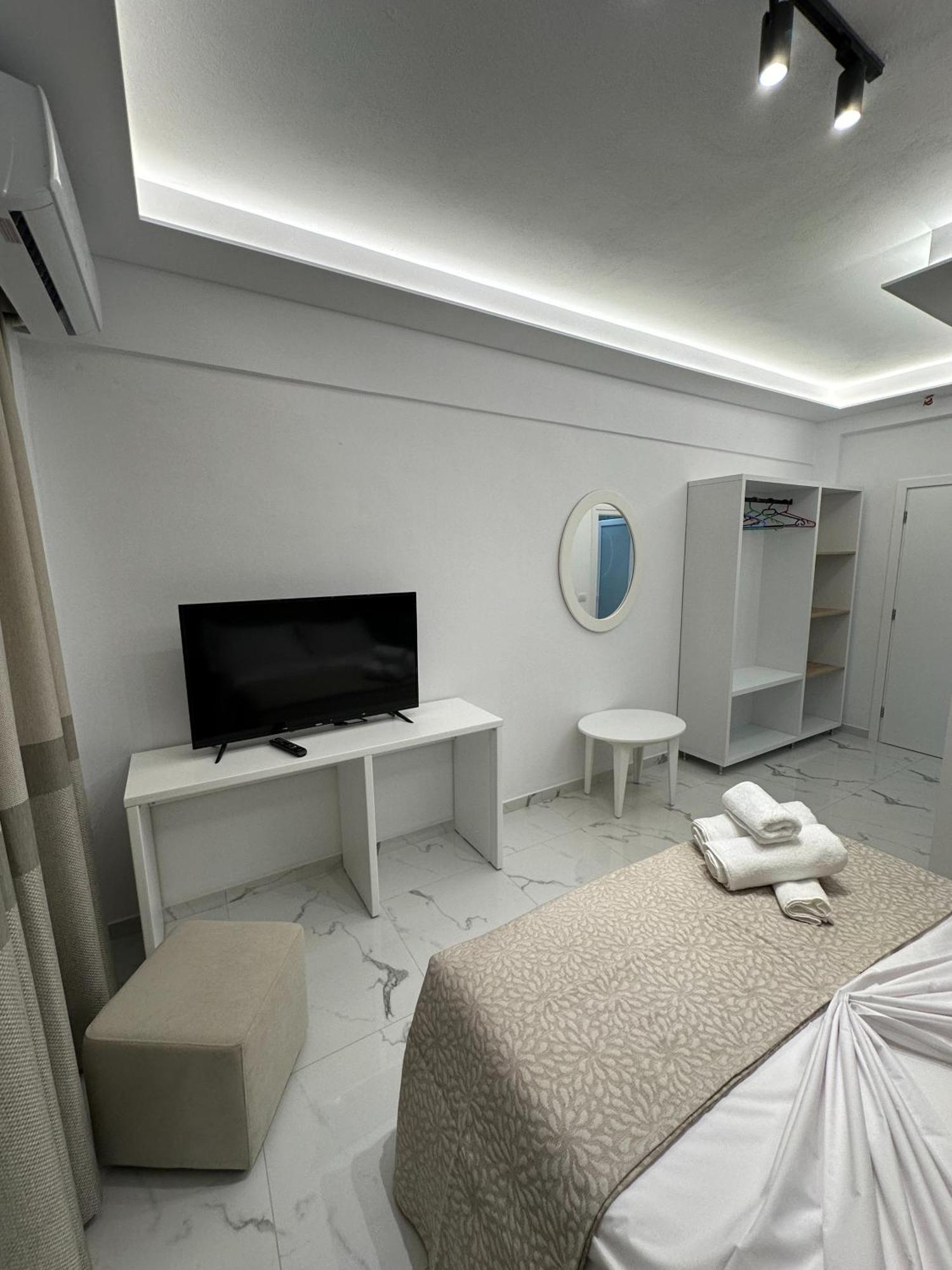 Hotel Elisabet Sarandë 外观 照片