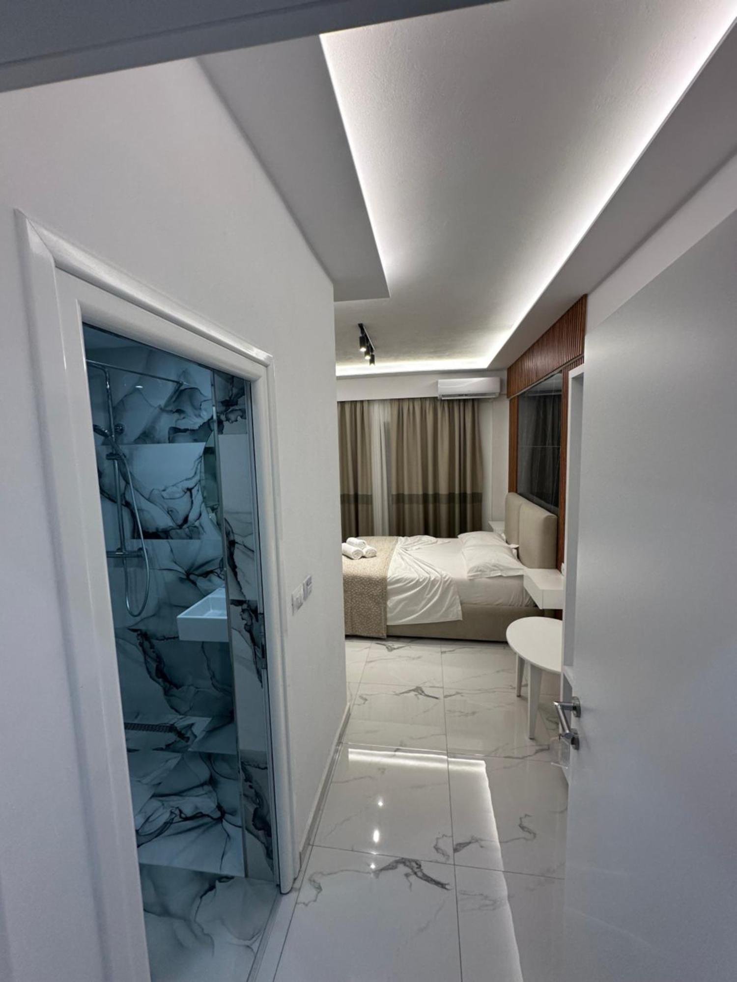 Hotel Elisabet Sarandë 外观 照片