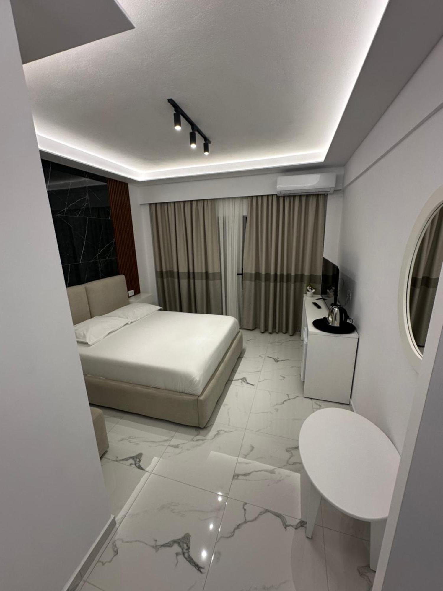 Hotel Elisabet Sarandë 外观 照片