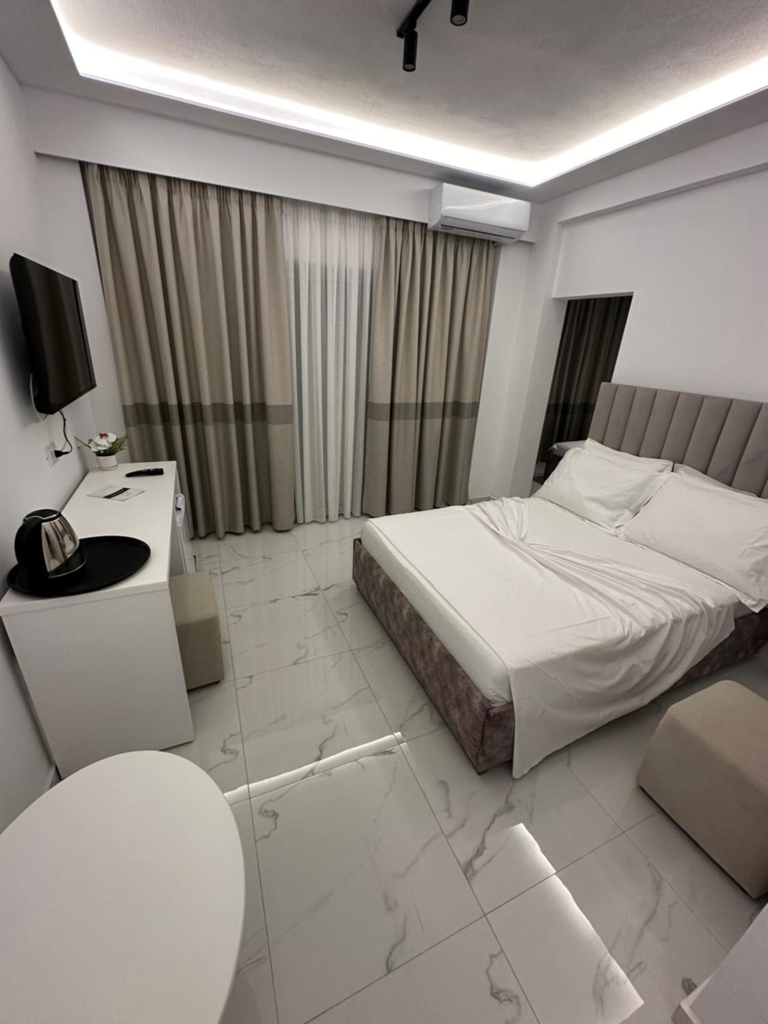Hotel Elisabet Sarandë 外观 照片