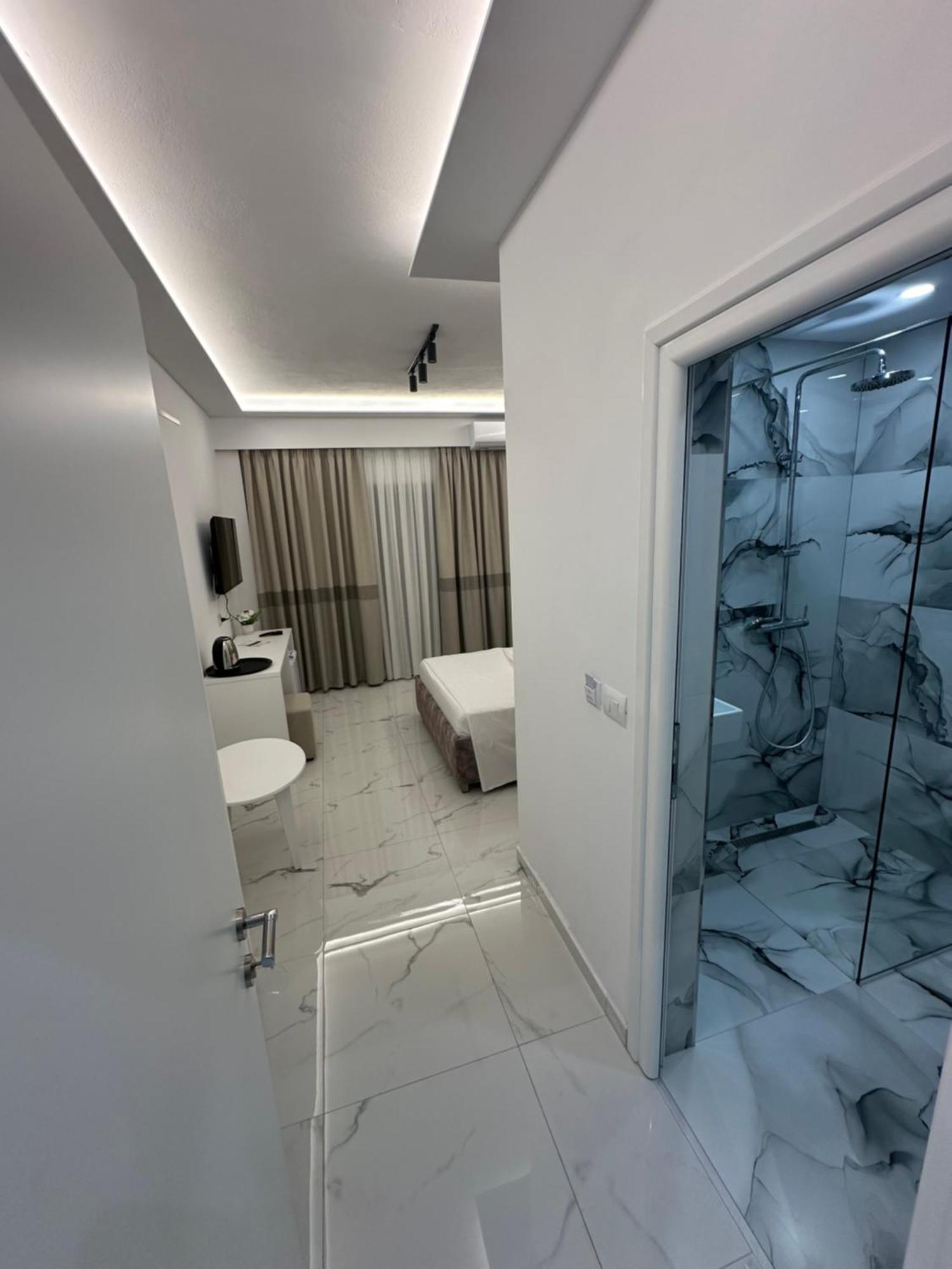 Hotel Elisabet Sarandë 外观 照片