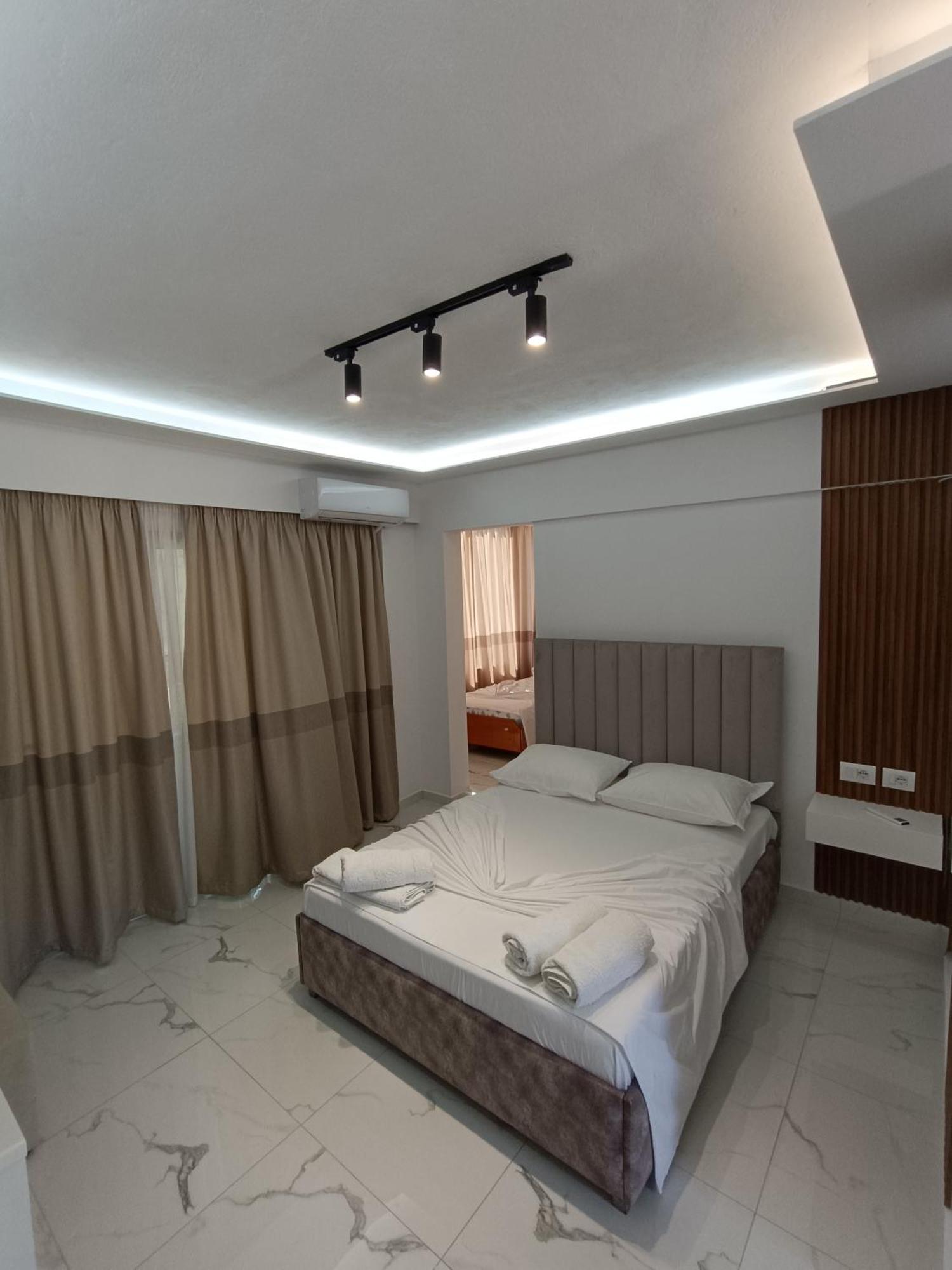 Hotel Elisabet Sarandë 外观 照片